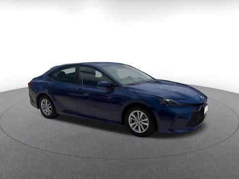 Used 2025 Toyota Camry LE FWD image 2
