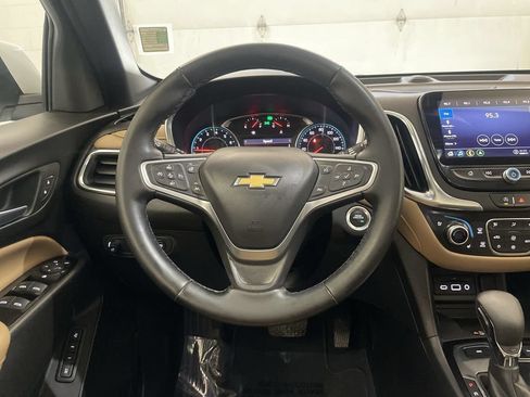 Used 2023 Chevrolet Equinox Premier AWD/4WD image 5