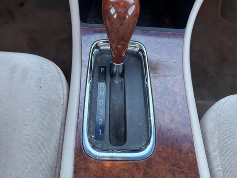 Used 2005 Buick LaCrosse CX w/ Silver Convenience Package image 27