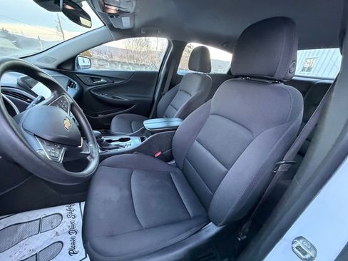 Used 2024 Chevrolet Malibu LT image 9