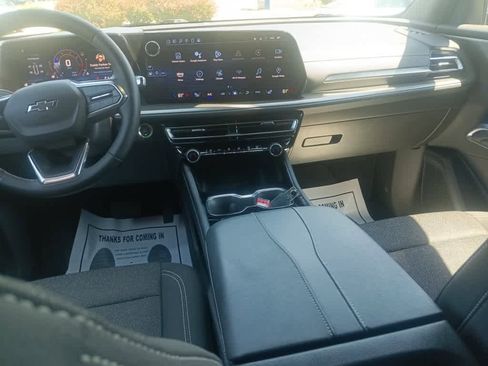 Used 2024 Chevrolet Traverse LS w/ Midnight/Sport Edition AWD/4WD image 16