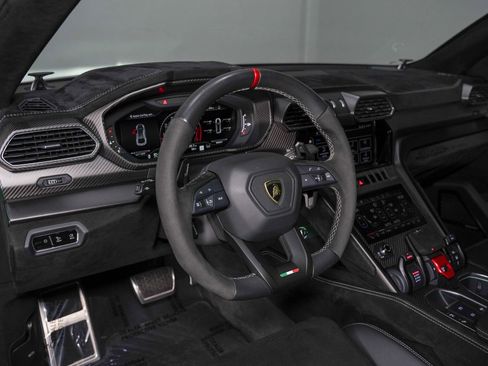 Used 2023 Lamborghini Urus Performante AWD/4WD image 57