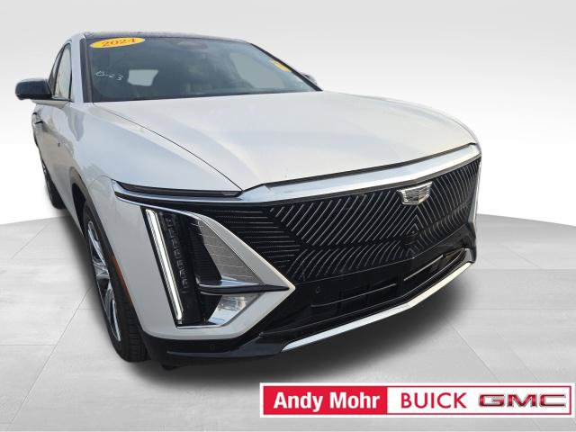 Used 2024 Cadillac Lyriq Tech AWD/4WD image 2