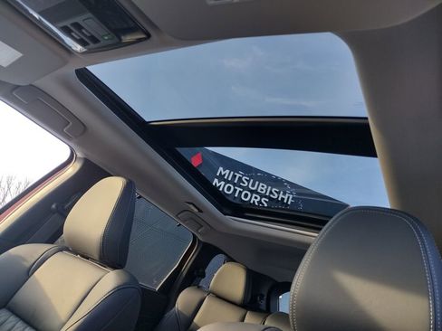 New 2026 Mitsubishi Outlander SEL AWD/4WD image 3