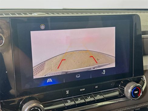 Used 2023 Chevrolet Colorado LT image 10