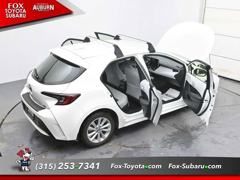 Used 2025 Toyota Corolla SE image 34