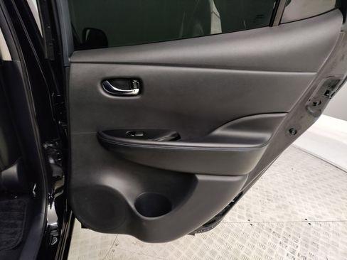 Used 2015 Nissan Leaf SL w/ Premium Package image 32