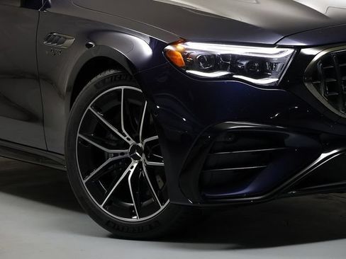 New 2026 Mercedes-Benz E 53 AMG e 4MATIC Sedan image 3