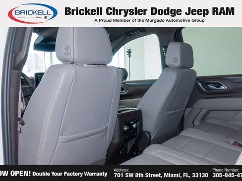 Used 2024 GMC Yukon XL SLT RWD image 16