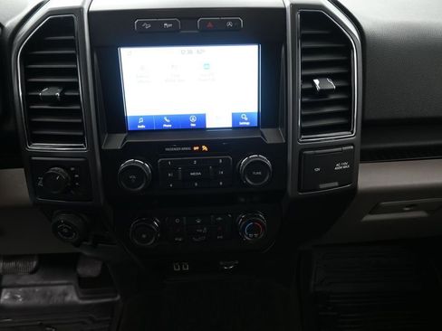 Used 2020 Ford F150 XLT w/ Equipment Group 302A Luxury AWD/4WD image 6