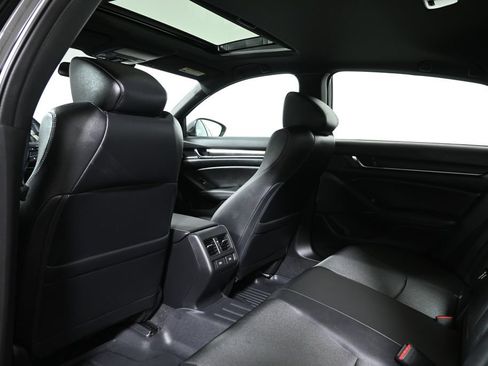 Used 2022 Honda Accord Sport image 7