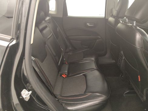 Used 2018 Jeep Compass Trailhawk w/ Navigation Group AWD/4WD image 19