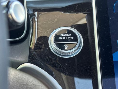 Certified 2025 Mercedes-Benz GLC 300 4MATIC image 33
