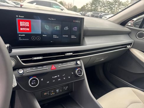 New 2026 Hyundai Sonata SEL FWD image 18