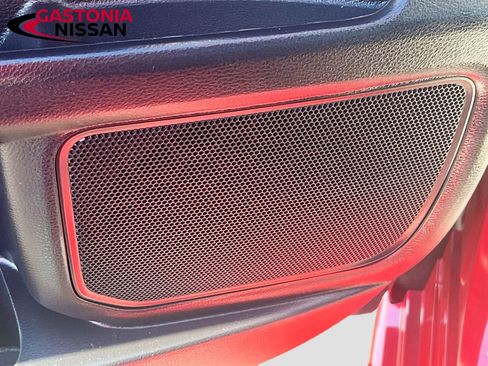 Used 2025 Toyota Sienna XLE image 25