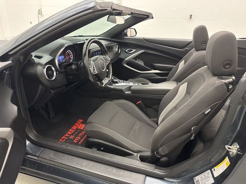 Used 2022 Chevrolet Camaro LT RWD image 18