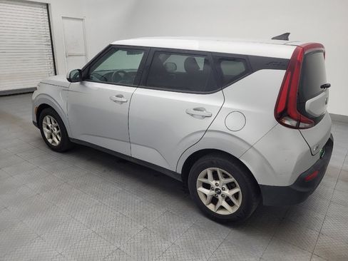 Used 2021 Kia Soul S image 3