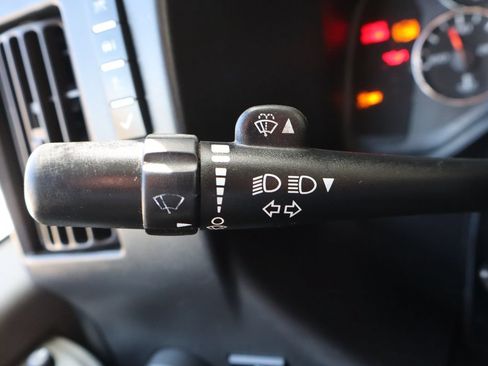 Used 2017 Chevrolet Express 3500 LT RWD image 31