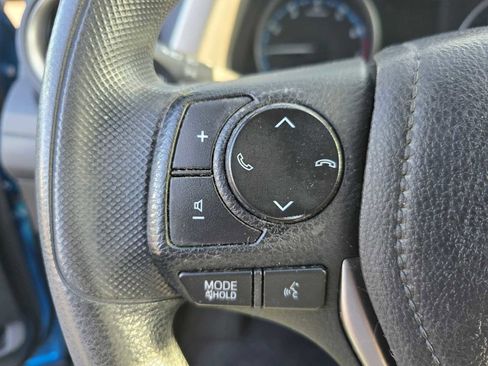 Certified 2017 Toyota RAV4 LE AWD/4WD image 30