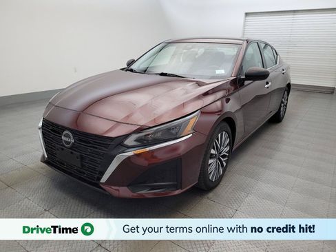 Used 2024 Nissan Altima 2.5 SV FWD image 1