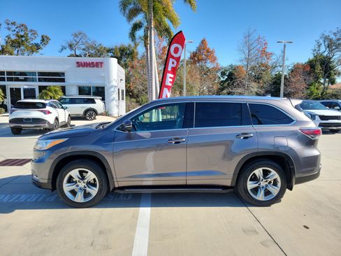 Used 2014 Toyota Highlander Limited image 7