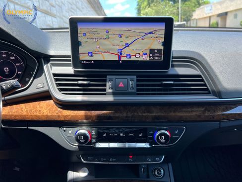 Used 2018 Audi Q5 2.0T Premium Plus w/ Premium Plus Package AWD/4WD image 30