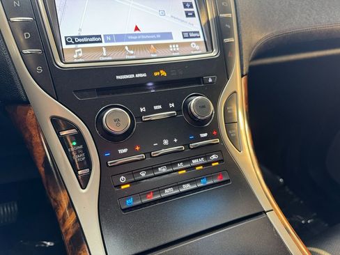 Used 2017 Lincoln MKX Reserve w/ Luxury Package image 26