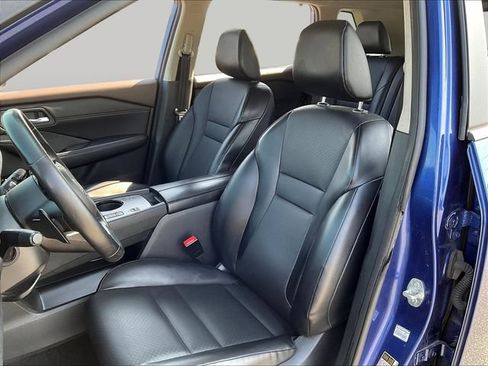 Used 2023 Nissan Rogue SV w/ SV Premium B Package FWD image 22