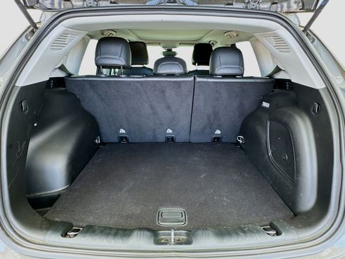 Used 2022 Jeep Compass Limited w/ Sun and Sound Group image 17