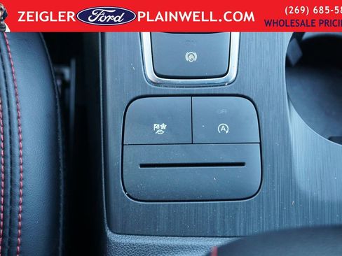Used 2025 Ford Escape ST-Line image 21
