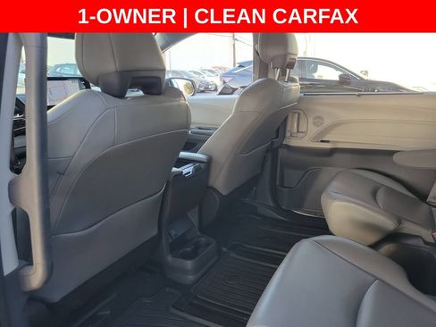 Used 2022 Toyota Sienna XLE w/ XLE Plus Package FWD image 19