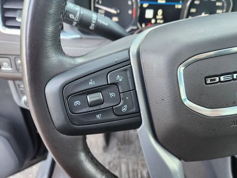 Used 2021 GMC Yukon XL Denali w/ Denali Premium Package image 31