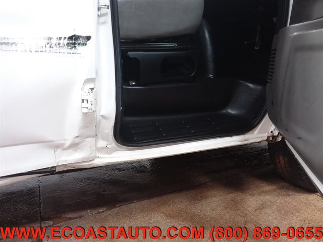 Used 2017 Chevrolet Express 2500 RWD image 22