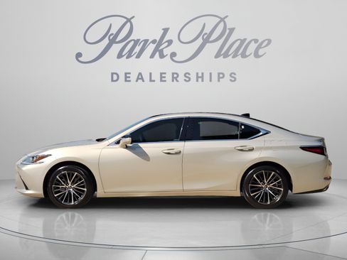 Used 2024 Lexus ES 350 w/ Premium Package FWD image 2