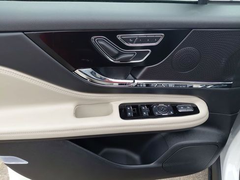 New 2026 Lincoln Corsair Grand Touring image 12