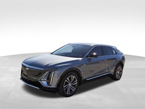 New 2026 Cadillac Lyriq Luxury image 2