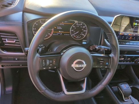 Certified 2023 Nissan Rogue SL w/ SL Premium Package image 11