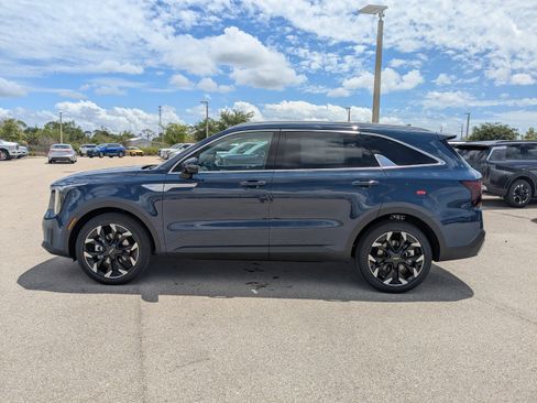 New 2026 Kia Sorento EX FWD image 8