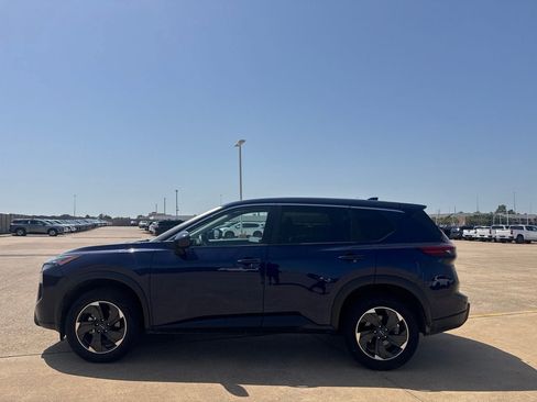 Certified 2025 Nissan Rogue SV FWD image 13