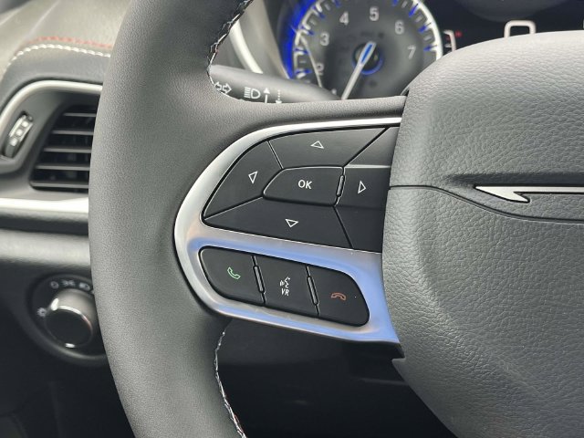 New 2027 Chrysler Pacifica Select FWD image 20