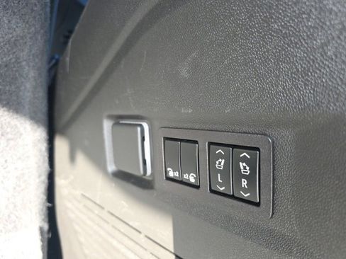 Used 2023 Chevrolet Tahoe LT w/ LT Signature Plus Package image 7