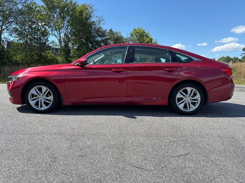 Used 2018 Honda Accord LX image 2