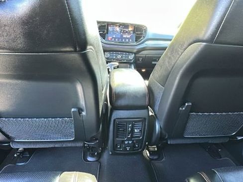Used 2025 Dodge Durango R/T AWD/4WD image 33
