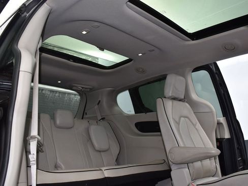 Used 2021 Chrysler Pacifica Limited w/ Premium & Safety Sphere Group AWD/4WD image 23