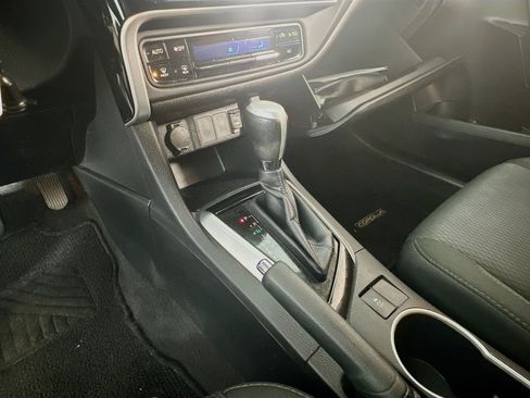 Used 2017 Toyota Corolla LE FWD image 23