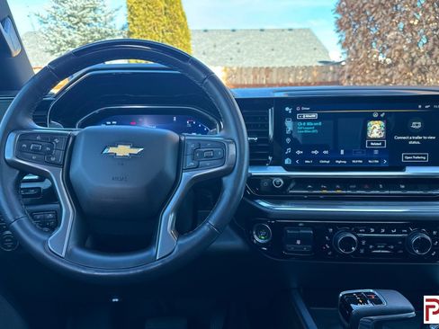 Used 2024 Chevrolet Silverado 1500 High Country image 16