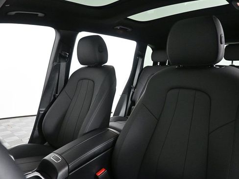 Used 2025 Mercedes-Benz GLB 250 image 5