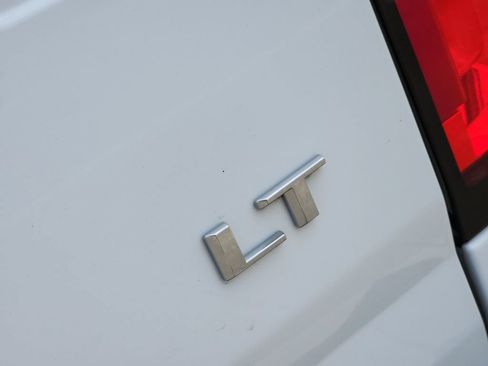 Used 2022 Chevrolet Colorado LT w/ Fleet Safety Package RWD image 13