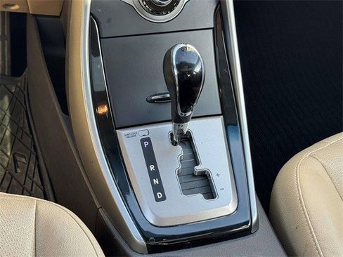 Used 2013 Hyundai Elantra Limited image 18