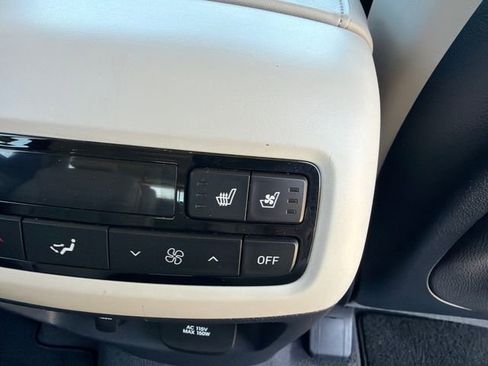 Used 2021 Hyundai Palisade Calligraphy image 18